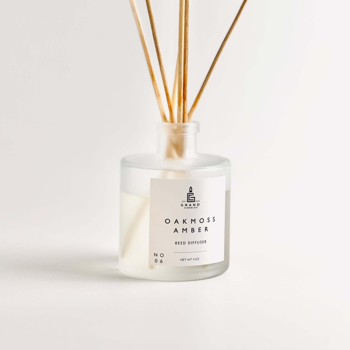 Oakmoss Amber Reed Diffuser - OAKMOSS - REED - 4 - FROST Grand Candles