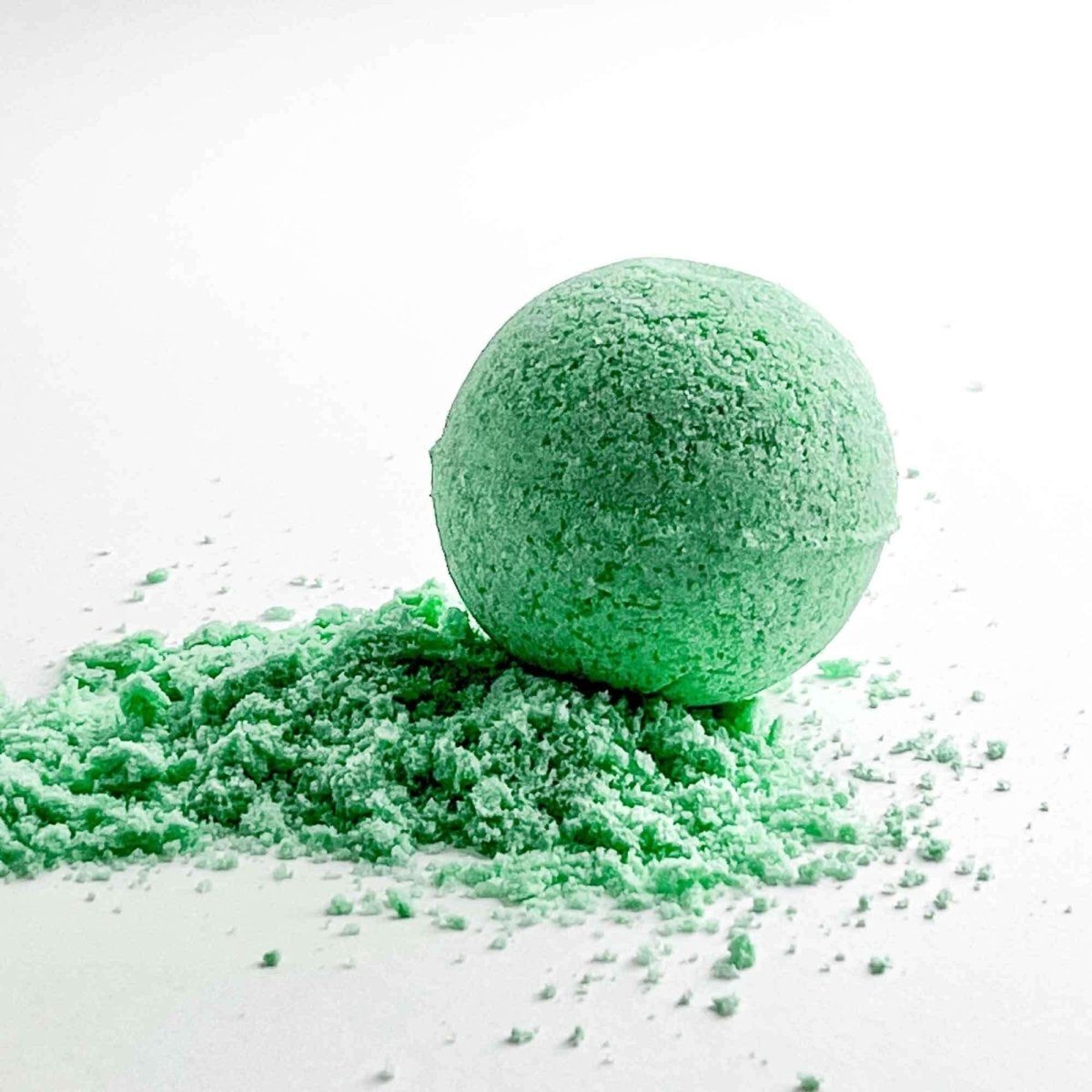 Oakmoss Amber Bath Bomb - OAKMOSS - BATH Grand Candles