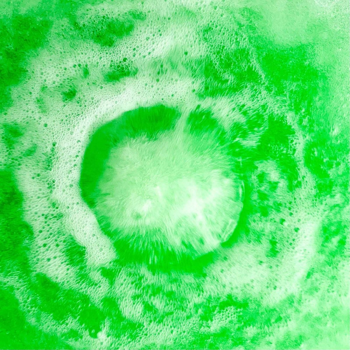 Peppermint Eucalyptus Bath Bomb - EUCALYPTUS - BATH Grand Candles