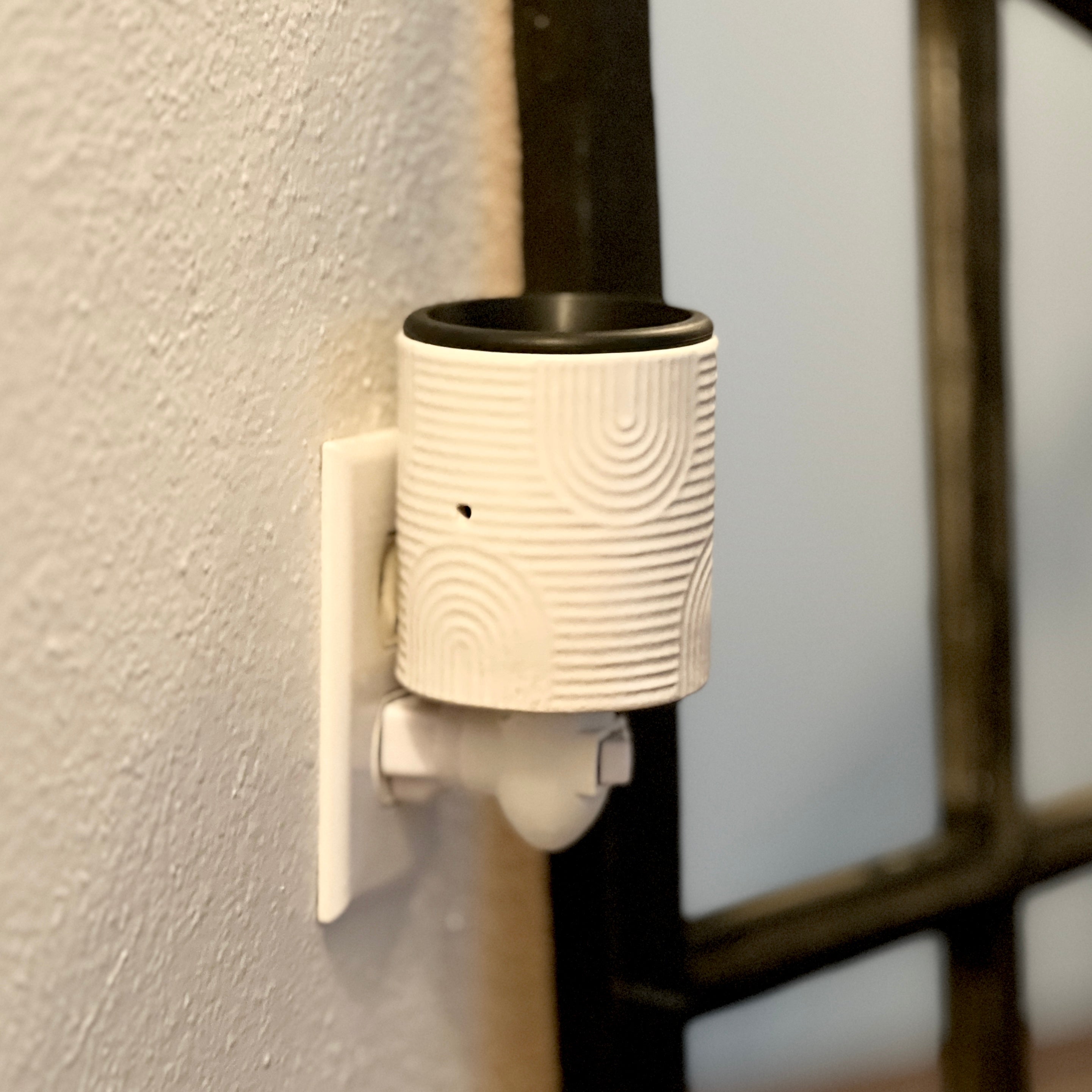Arch Deco Pluggable Wax Warmer