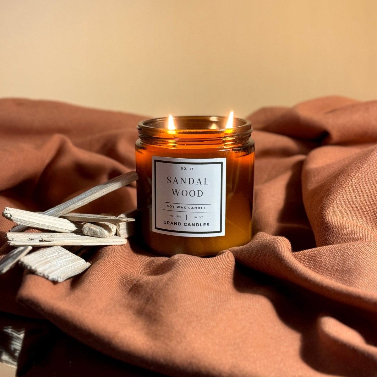 White Sandalwood Bath Bomb - Grand Candles (temporary candle photo, dedicated photography pending)