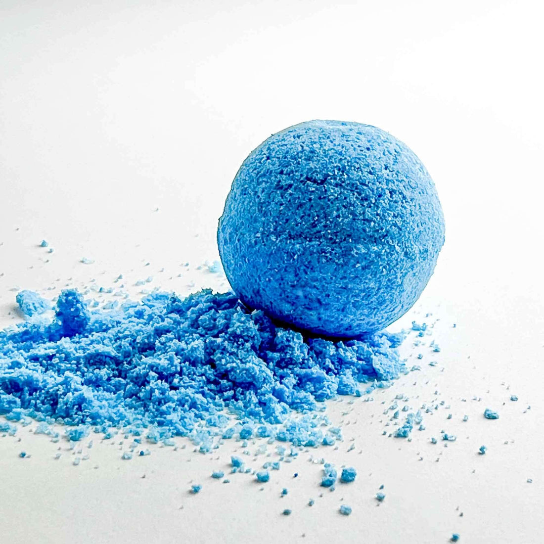 Indulge in a seaside escape with Caribbean Teakwood bath bombs - Handmade, Natural, and Soothing